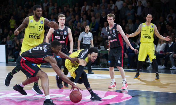 湿滑乡道 湿滑乡道