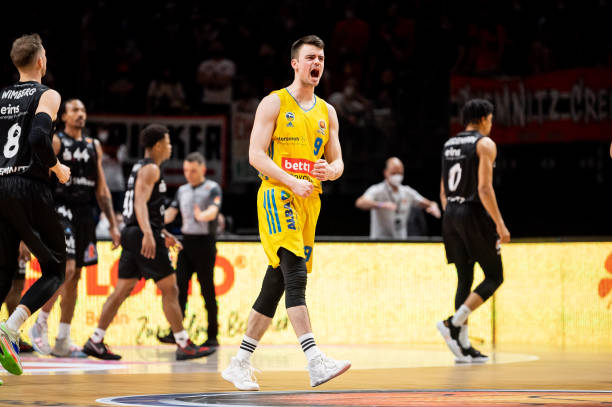 防守优先 防守优先