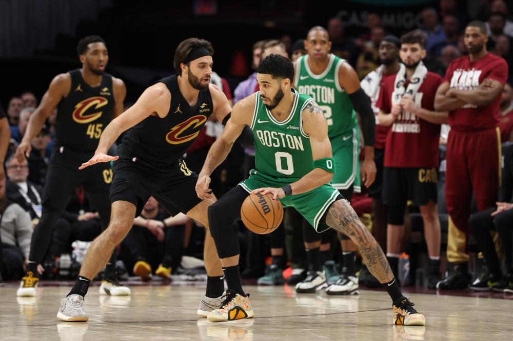 更是整个比 更是整个比