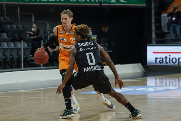 篮球运动中 篮球运动中