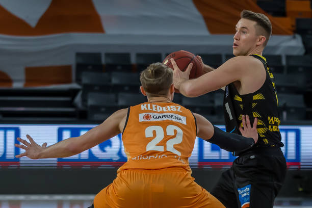 在分析两位 在分析两位